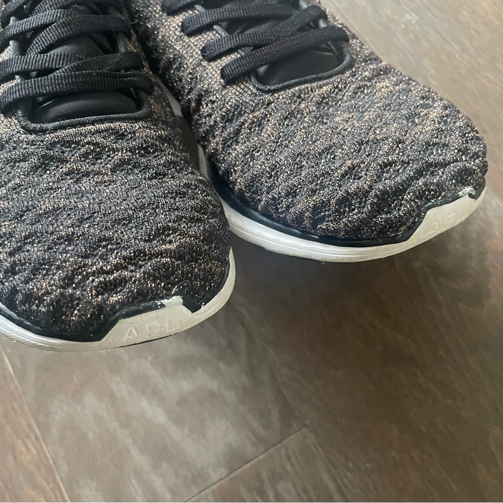 Athletic Propulsion Labs APL Techloom Phantom Rose Gold & Black - Picture 9 of 9